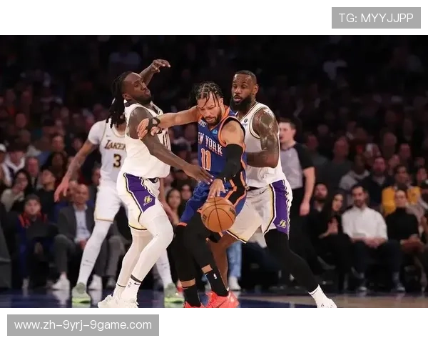 篮球比赛中有效防守策略限制对手核心球员得分的训练方法